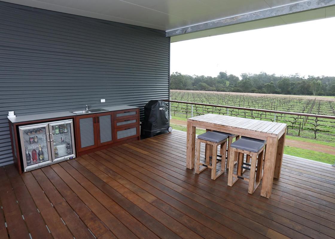 Lot113 Vineyard Accommodation Upper Swan Экстерьер фото
